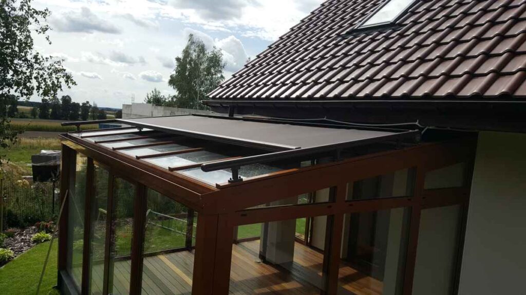 markiza na okna dachowe