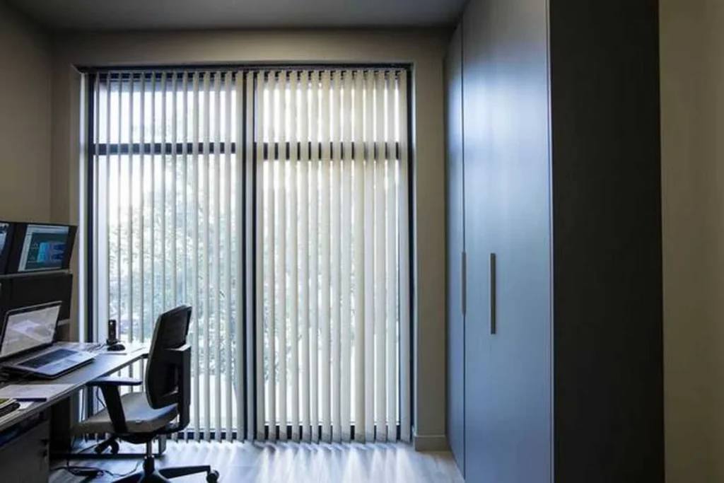 żaluzje wewnętrzne pionowe
