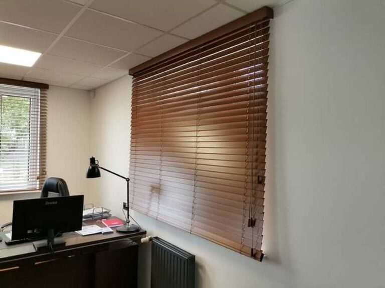 Jakie roletki do biura