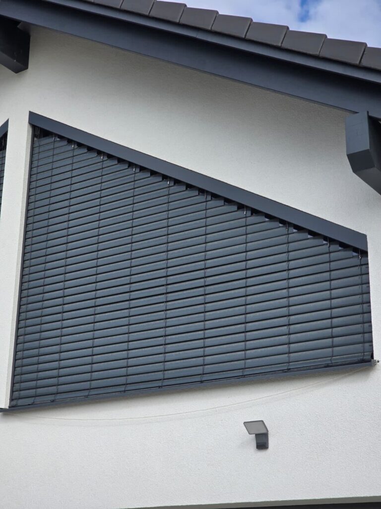 trapezowa roleta zewnętrzna