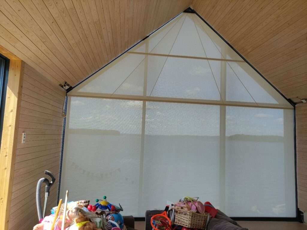 żaluzje trójkątne